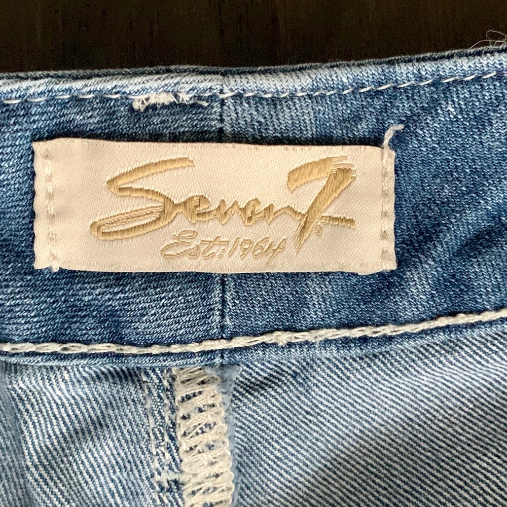 Seven7 Jean Short With White Crochet Detail - Picture 3 of 4